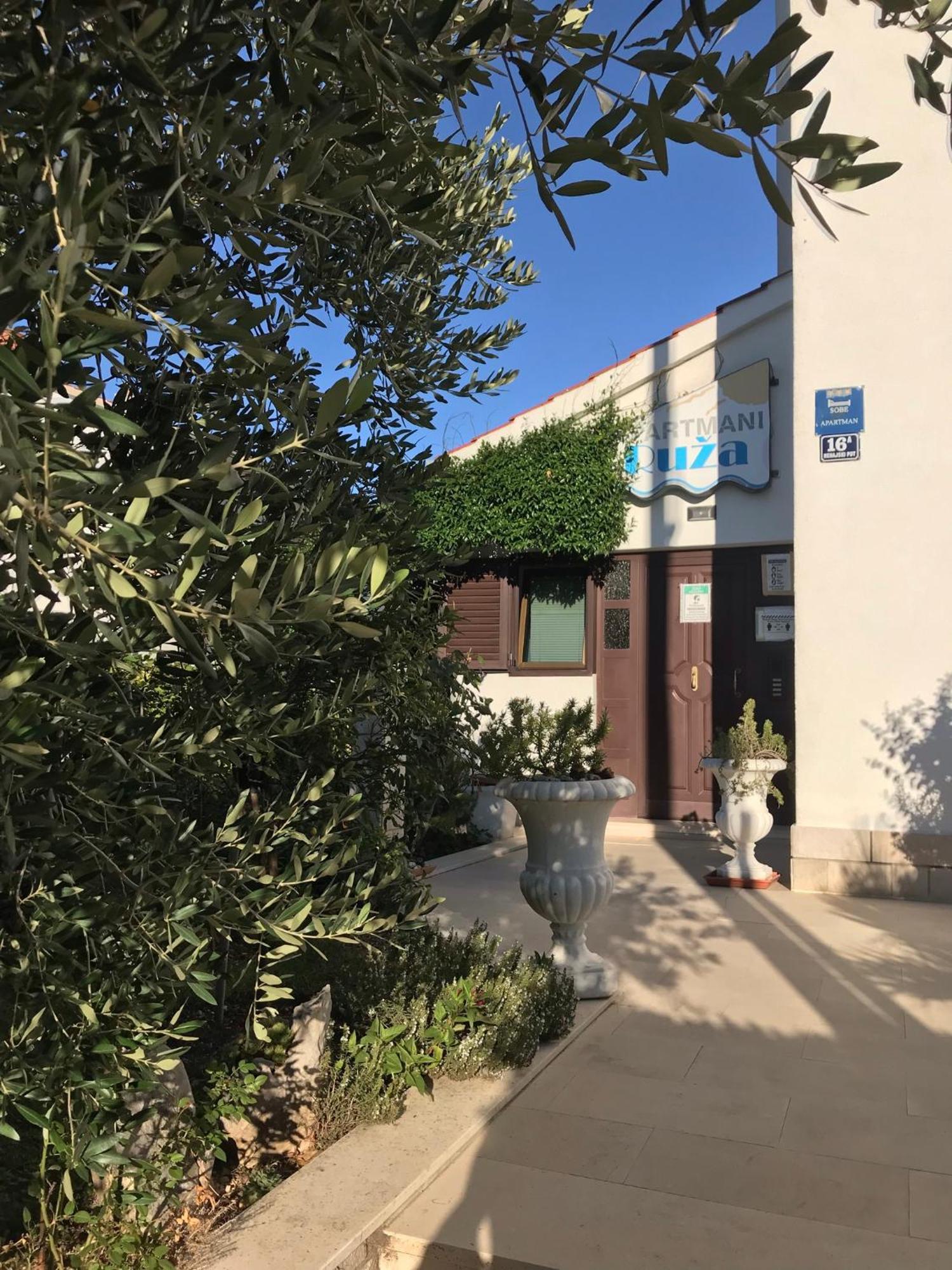 Apartments Ruza Kastela Exterior photo